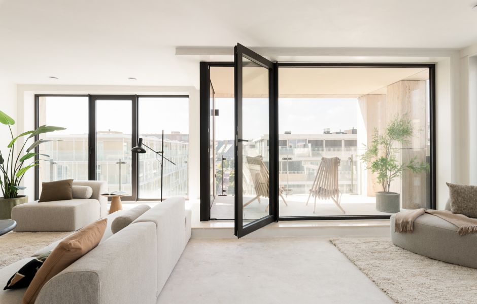 The Cube aan het ij Eefje voogd makelaardij Penthouse Amstederdam overhoeks