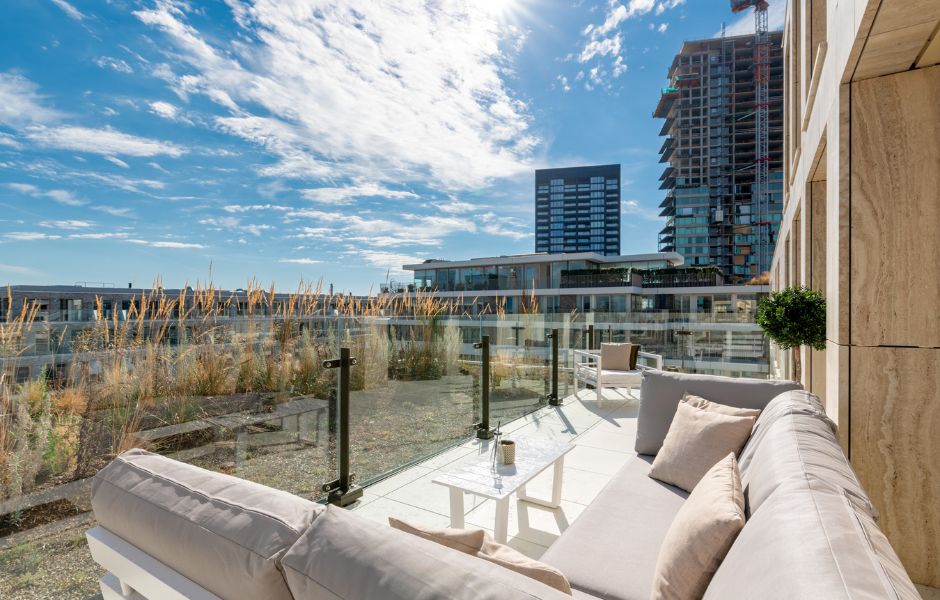 The Cube aan het ij Eefje voogd makelaardij Penthouse Amstederdam overhoeks
